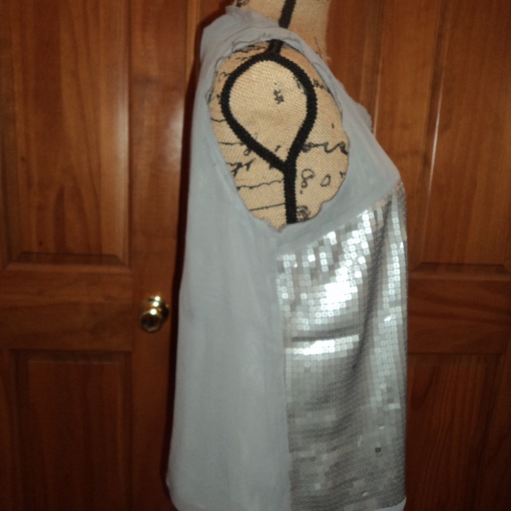 Top - Picture 3 of 6